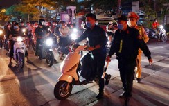 Lợi dụng cổ vũ bóng đá để càn quấy đường phố, nhiều đối tượng bị xử lý