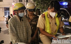 CSGT TP.HCM xử lý hàng trăm thanh thiếu niên tụ tập đi “bão” trong đêm