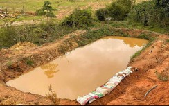 Thương tâm 2 cháu bé 9 tuổi đuối nước trong hồ tưới cà phê