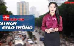 Video TNGT 25/5: Xe bồn chở dầu đâm nhà dân khi tránh xe 7 chỗ bị nổ lốp