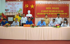 Hậu Giang tổ chức ký cam kết đảm bảo trật tự ATGT năm 2022