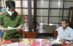 Người đàn ông Hậu Giang bị khởi tố vì cho vợ chồng con trai đất rồi lấy lại
