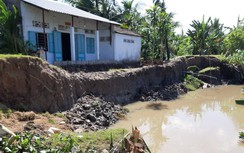 Sóc Trăng: Xuất hiện nhiều điểm sạt lở mới sau công bố tình huống khẩn cấp
