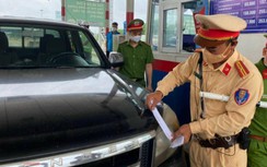 Cận cảnh xử lý xe cố tình dừng đỗ tại làn ETC cao tốc Hà Nội - Hải Phòng