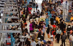 Khách quốc tế tăng vọt, vận tải hàng không bứt tốc