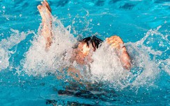 Rủ nhau ra hồ tắm, 2 học sinh đuối nước thương tâm