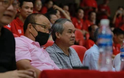 Sân Lạch Tray rực lửa đón chào HLV Park Hang-seo và bầu Đức