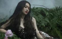 Mừng tuổi 22, á hậu Tường San ma mị khoe vẻ "gái một con trông mòn con mắt"