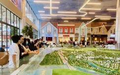 Chưa "siết" tín dụng bất động sản, khách vẫn khó vay vì hết "room"