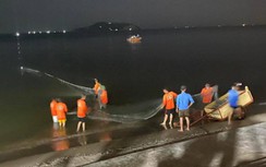 Giăng lưới tìm nam sinh sinh năm 2001 bị nước cuốn khi tắm biển