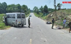 Video TNGT 13/6: Người phụ nữ đi xe máy bị ô tô 16 chỗ cán tử vong