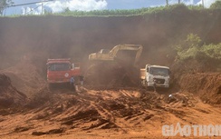 Múc đất, san lấp trái phép gây ô nhiễm và mất ATGT ở Đắk Nông