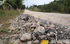 Đường 15km cõng 3 mỏ đá, nát bét bởi xe quá tải, dân kêu trời vì bụi