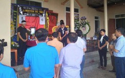 Thăm hỏi, động viên gia đình nạn nhân tử vong trong vụ TNGT ở Ninh Bình