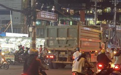 Đoàn xe "vua" ngang nhiên chạy đường cấm ở TP Thủ Đức, ai đứng sau?