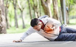 Tránh đột quỵ khi chơi thể thao, bác sĩ lưu ý điều gì?