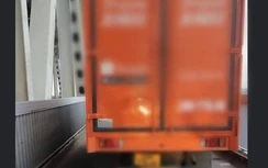 Chen vào đường cấm ô tô cầu Thăng Long, tài xế xe tải ngậm ngùi nhận phạt