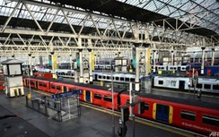 Đình công liên tiếp, hoạt động đi lại ở nhiều nước châu Âu gián đoạn