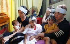 3 trẻ mồ côi cha mẹ sau TNGT: Nhói lòng bé con bú ngón tay trong đám tang