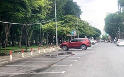 Thu phí đỗ ô tô lòng đường TP.HCM không lỗ mới lạ!?