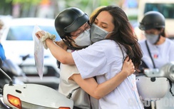 Muôn vàn cảm xúc của sĩ tử Thủ đô trước môn thi tốt nghiệp THPT đầu tiên