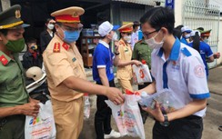 CSGT Bạc Liêu, Cần Thơ hăng hái tiếp sức thí sinh vượt "vũ môn"