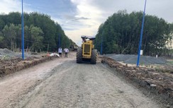"Chi viện" cho nhà thầu thi công chống ngập đường Hồ Chí Minh qua Cà Mau
