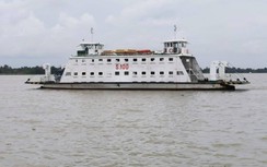 Tạm dừng giao thông qua bến phà Đình Khao để thay ponton và phao phụ