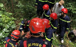 Người đàn ông trượt chân ngã tử vong khi lấy mật ong rừng trên vách núi