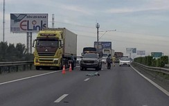 Tăng TNGT do người đi bộ qua đường không đúng quy định: Cách nào hạn chế?