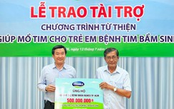 Vinamilk tiếp tục ủng hộ Hội Bảo trợ Bệnh nhân nghèo TP.HCM 500 triệu đồng