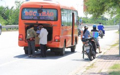 TP.HCM triệt nạn “xe dù bến cóc” đón trả khách tại cây xăng