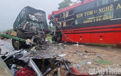 6 đứa trẻ mồ côi cha sau vụ xe khách đấu đầu xe tải, 2 tài xế tử vong