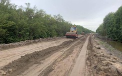 Cà Mau: Nhà thầu thi công đường Hồ Chí Minh “ì ạch” bị phạt 12 triệu đồng