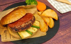 Hãng hàng không Nhật Bản đầu tiên phục vụ đồ ăn từ dế mèn