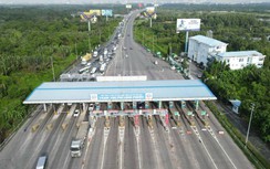 Buổi đầu thu phí ETC trên cao tốc: Một số trạm ùn đầu vào, đầu ra thoáng