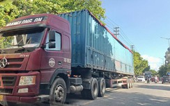 Ẩn họa xe đầu kéo chở container hoán cải