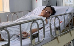 Vụ nghi ngộ độc rượu, 2 người chết: 8 người uống 5 lít rượu pha nước ngọt