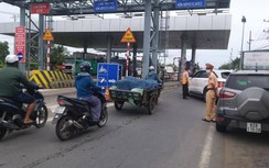 Vẫn còn xe chưa dán thẻ ETC "đi nhầm” làn thu phí không dừng