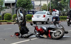Tìm nhân chứng vụ TNGT trên đường Cầu Cốc làm 2 người đi xe máy bị thương