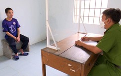 Lừa bạn mang xe bán lấy tiền đánh bạc, hết tiền tiếp tục đi cướp