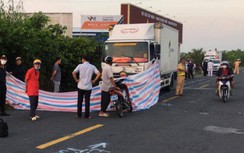 Người đàn ông tử vong tại chỗ sau va chạm với xe tải trên QL1