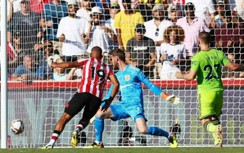 Ngoại hạng Anh: MU thảm bại trong ngày Man City và Arsenal thăng hoa