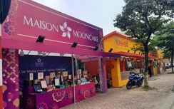 Quầy bán bánh Trung thu lại bủa vây vỉa hè Hà Nội