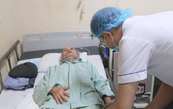Cụ ông 80 tuổi đi tiểu 30 lần/đêm vì khối u tuyến tiền liệt "khủng"