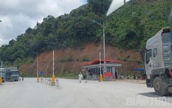 Có cửa khẩu số, tài xế xuất nông sản vẫn hoàn toàn phụ thuộc "nhà luật"