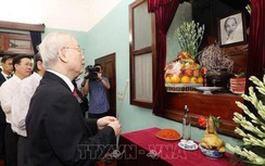 Tổng Bí thư dâng hương tưởng niệm Chủ tịch Hồ Chí Minh