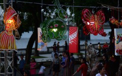 Đèn lồng truyền thống “khoe dáng, đọ sắc” trước thềm Tết Trung thu ở Huế