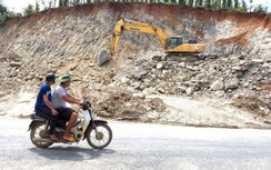 Khai thác đất, san lấp mặt bằng trái phép dọc QL28 ở Đắk Nông