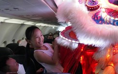 Tưng bừng phá cỗ Trung thu ở độ cao 10.000 mét cùng Vietjet